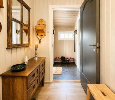 Hol Municipality House | Fjellro-Geilo Cabin Retreat