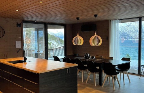 Andalsnes House | Fjord cabin with panoramic views in Rauma