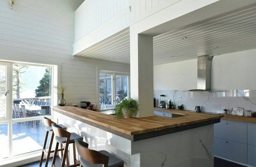 Andalsnes House | Fjord cabin with views of waterfalls
