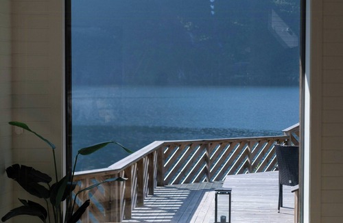 Andalsnes House | Fjord cabin with views of waterfalls