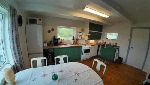 Sorfold Apartment | Fjord-view traditional Nordic stay in Sørfold