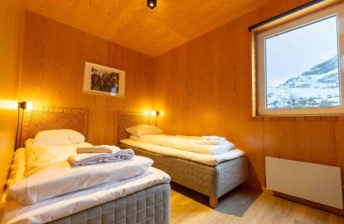 Flakstad House | Fjordview Ryten 2 Retreat