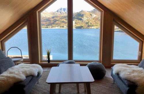Flakstad House | Fjordview Ryten 2 Retreat