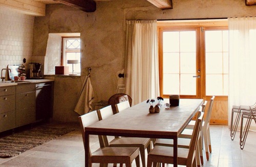 Burgsvik Apartment | Flat next to viticulture on Storsudret near sea