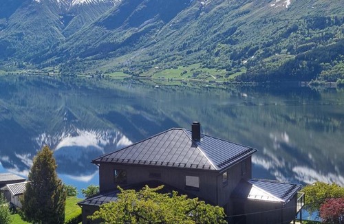Videseter Villa | Flo Bellevue - Private Villa with Spectacular Lake and Glacier View
