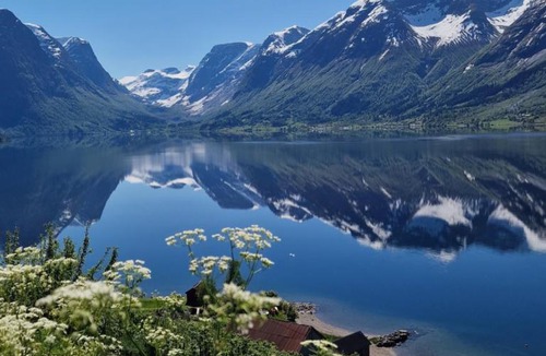 Videseter Villa | Flo Bellevue - Private Villa with Spectacular Lake and Glacier View