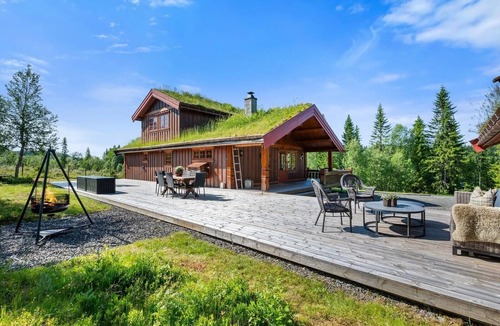 Storen Cabin | Flott hytte ved innsjø – 1 time fra Trondheim | 8 gjester | Kjæledyr tillatt