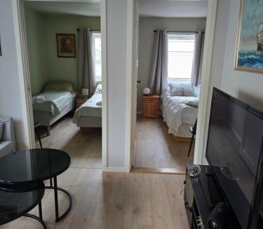 Brønnøy Apartment | Flott moderne leilighet meget sentralt i vakre Sørbyen i Brønnøysund for inntil 5 pers