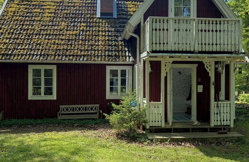 Immeln House | Forest house with fire pit & child friendly garden