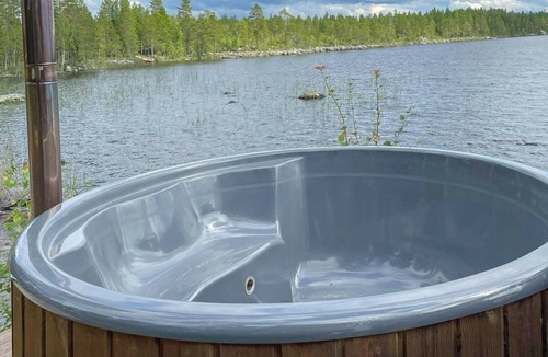 Ovanaker Municipality House | Forest lake retreat in Hälsingland