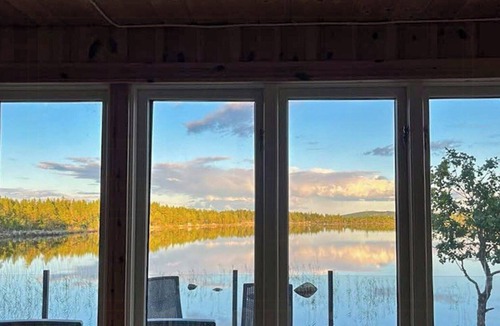 Ovanaker Municipality House | Forest lake retreat in Hälsingland