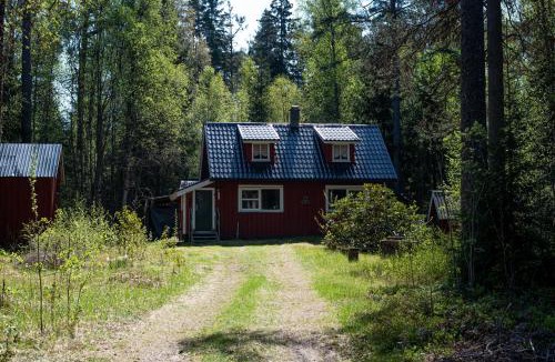 Arjang House | Forest Outdoor 'Plan Torpet' Cabin