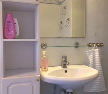 Trosa Apartment | Fräsch lägenhet mitt i Trosa.