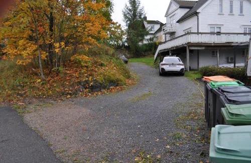 Porsgrunn Apartment | FREDNES COSY RETREAT - Short walking distance to city centre - Free private parking and internet