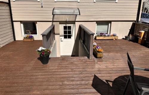 Alesund Apartment | Free parking Apartment is located on a semi basement floor, with a warm floor