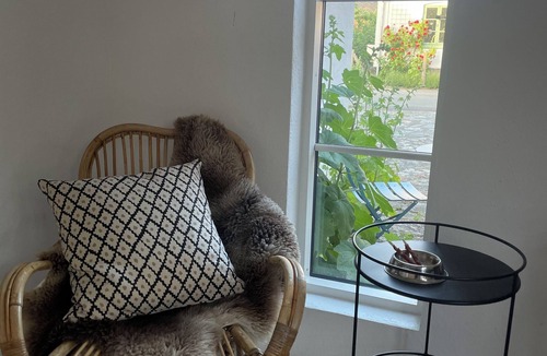 Tommarp Cottage | Fresh and comfortable farmhouse in idyllic village environment in Österlen. Private sunny patio