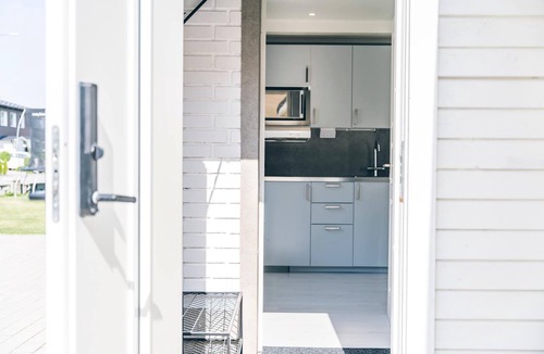 Sollentuna Apartment | Freshly Renovated Studio Apartment, 20min to City