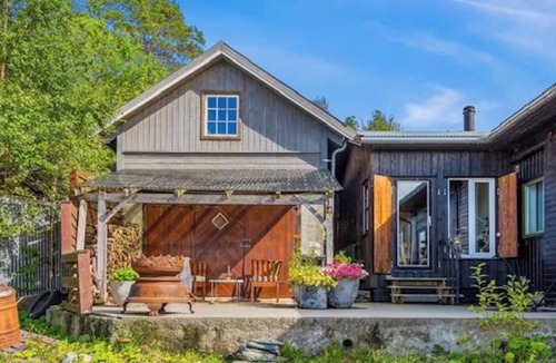 Frosta Cabin | Frosta—a unique location by the fjord
