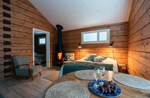 Rovaniemi Ski Chalet | Frostpine Hideaway - Cozy new log cabin near Rovaniemi