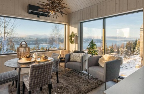 Hurdal Municipality House | Fugleredet 2 · Designhytte · Utsikt · 30 min OSL