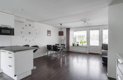 Gavle House | Fully Renovated 4BR Home With Modern Kitchen