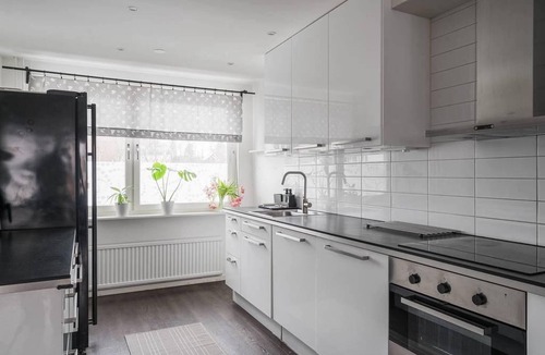 Gavle House | Fully Renovated 4BR Home With Modern Kitchen