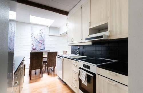 Vantaa Apartment | Functional and cozy 3 bedroom apartment for 6