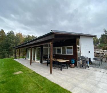Frogn House | Funky cabin with a panoramic view of the Oslofjord