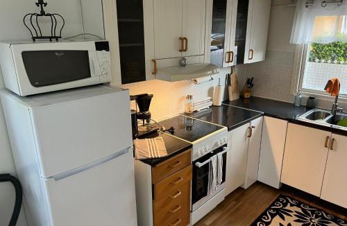 Falkenberg Apartment | Gäst lägenhet i centrala Falkenberg botten plan utmärkt för äldre folk