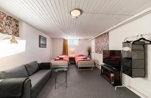 Motala House | Gästrum utanför Motala med bastu & fiberuppkoppling
