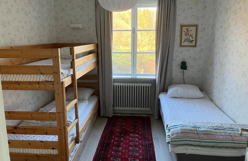 Tvaaker Villa | Gården Stjärnbergs - Stort idylliskt hus strax utanför Varberg