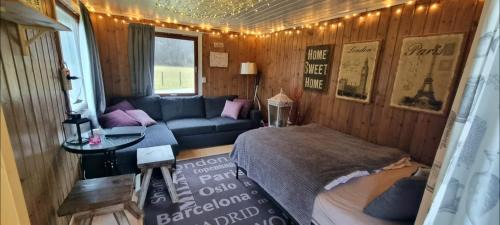 Aseral House | Gårdshytte med lavvu, hund tillatt, sauna