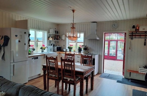 Alvhem Apartment | Gårdslägenhet close to Göteborg and river Göta Älv