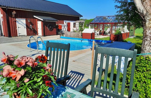 Alvhem Apartment | Gårdslägenhet close to Göteborg and river Göta Älv