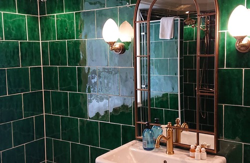 Askersund Bed & Breakfast | Garvaregården Hotel and B&B