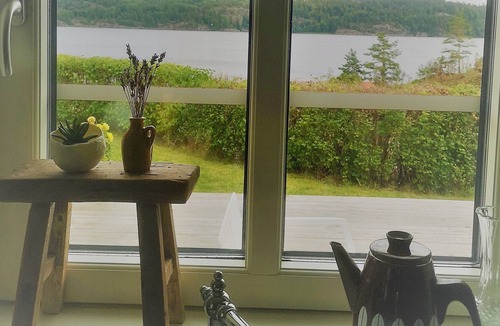 Tanum O House | Generous house by the lake, free WIFI,Boat,8 pers.,fireplace, close to nature