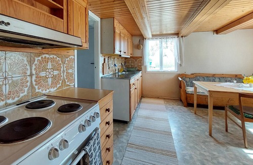 Broby House | Get unforgettable nature experiences at Lake Tydingen