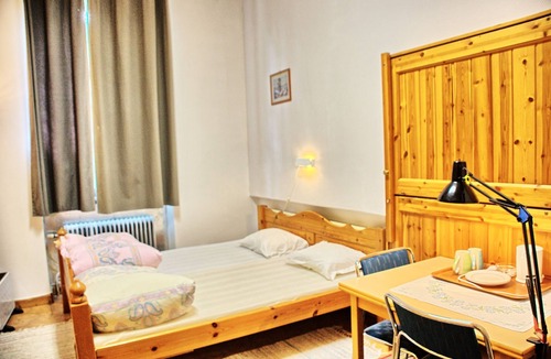 Svenstavik Hostel | Gillhov camping and B&B - Hostel
