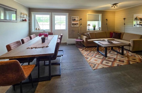 Gautefall Apartment | Gorgeous Apartment In Drangedal