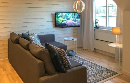 Hammaro Apartment | Gorgeous Apartment In Hammar With Kitchen