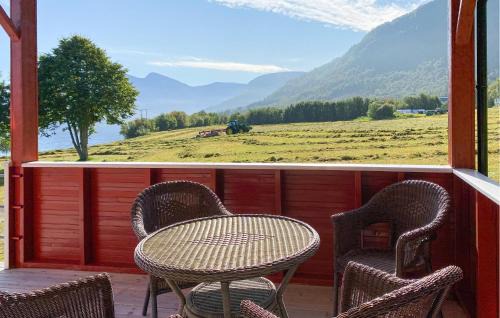 Midsund Municipality House | Gorgeous Home In Fiksdal With Wifi