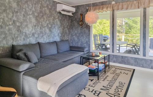 Asenhoga House | Gorgeous Home In Åsenhöga With Lake View