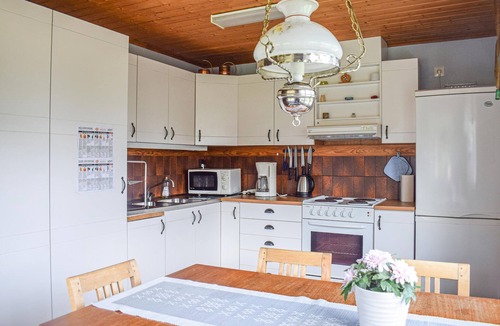 Burseryd House | Gorgeous home in Burseryd with WiFi