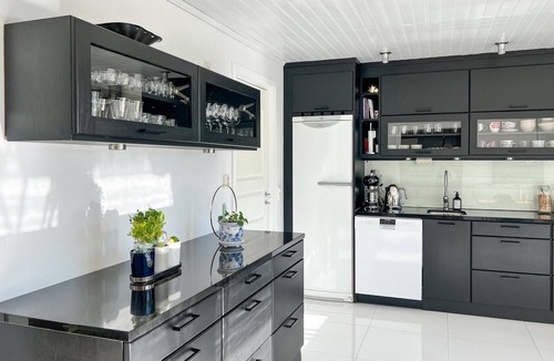 Dalsjofors House | Gorgeous home in Dalsjöfors with sauna