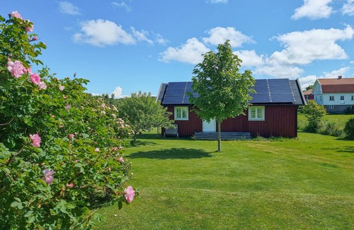 Ellos House | Gorgeous home in Ellös with WiFi