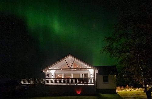 Fraena House | Gorgeous home in Elnesvågen with WiFi