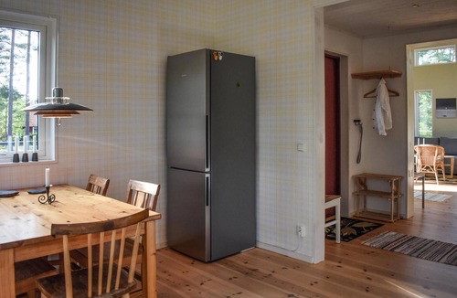 Stora Ror House | Gorgeous home in Färjestaden with WiFi
