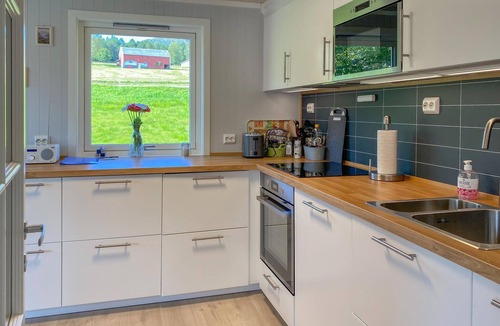 Midsund Municipality House | Gorgeous home in Fiksdal with WiFi