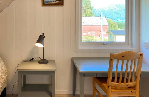 Midsund Municipality House | Gorgeous home in Fiksdal with WiFi