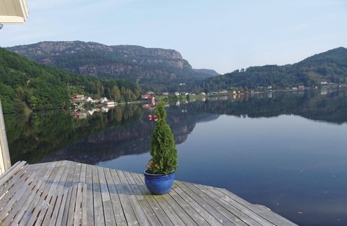 Flekkefjord House | Gorgeous home in Flekkefjord with house sea view
